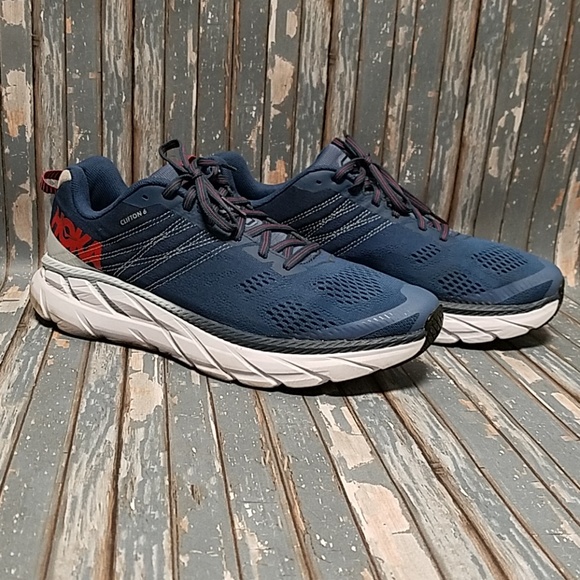 hoka one clifton 6